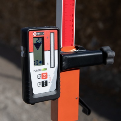 Rotējošā lāzera niveliera 500H Servo, uztvērējs Nestle PDR60 mm displejs komplekts