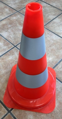 Konuss elastīgs PVC 500mm, 2 atstarojošas lentas