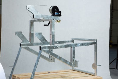 Universālais fiksācijas rāmis būvgružu novadcaurulei tērauda (Cinkots)