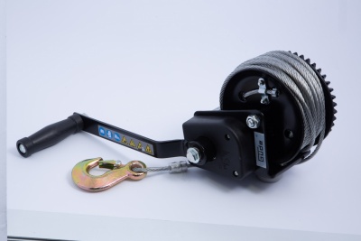 Būvgružu novadcauruļu rokas vinča 20m